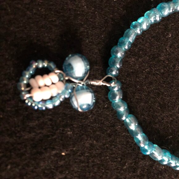 Hand made beaded necklace and bracelet - Picture 4 of 6